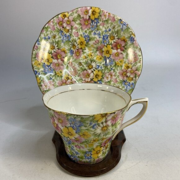 Vintage Rosina Tea Cup Saucer Chintz Floral Fine Bone China England Gold Gilt - Picture 1 of 9